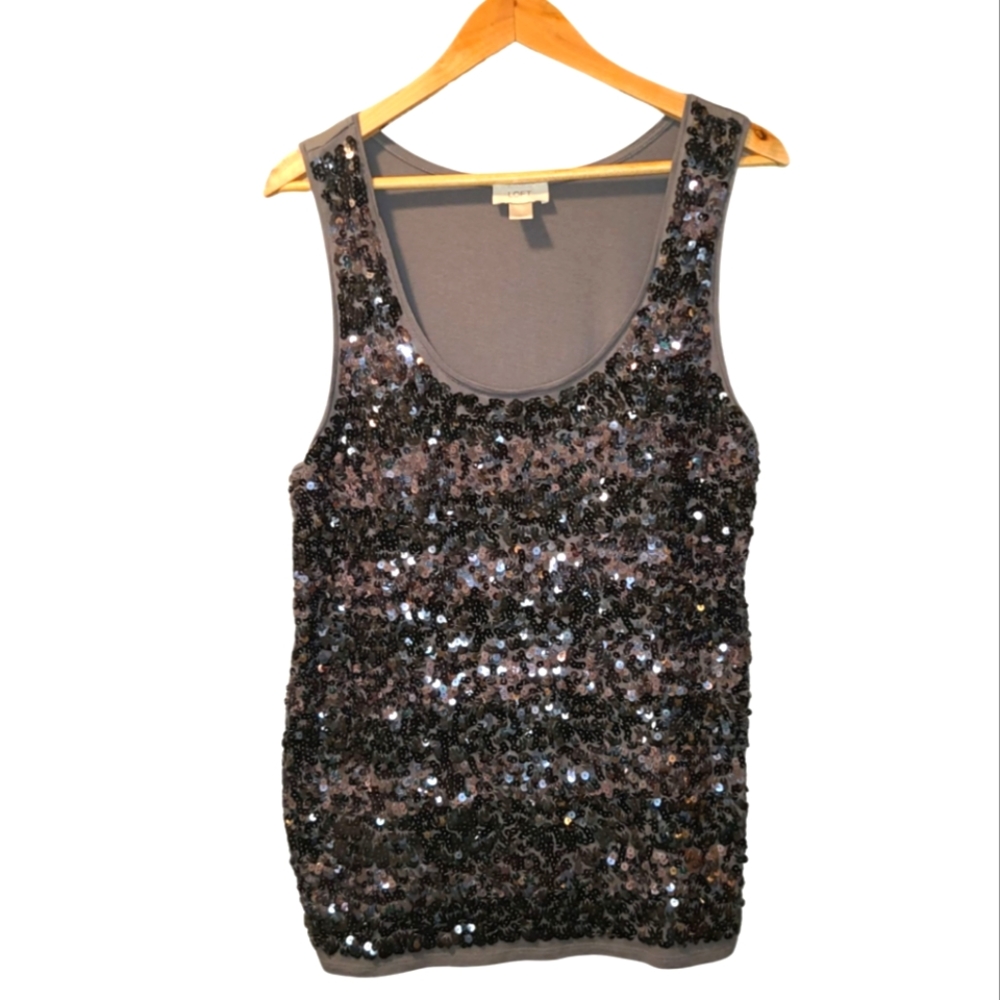 EUC! *BUNDLE 2 TOPS, GET 1 FREE!* Ann Taylor Black Sequined Tank✨️ Large